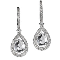 pendientes_largos_oro_blanco_diamantes_talla_pera_brillantes_- Ref J5593PB_Chocron_Joyeros