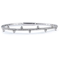 Pulsera-rigida-oro-blanco-diamantes-garra Ref J5323PLB_Chocrón Joyeros