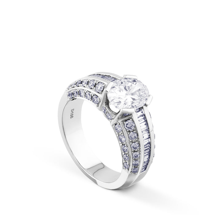 Solitario-oro-blanco-diamante-oval-brillantes-baguettes - Ref J3579SB
