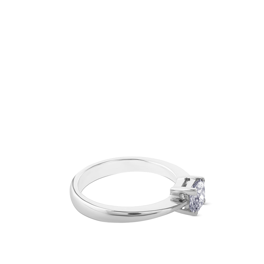 Solitario de oro blanco con diamante talla brillante en 4 garras de 0.80 quilates