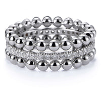 Sortija Bubbles oro blanco con hilera de diamantes en garra- Ref J5351PB_Chocrón Joyeros