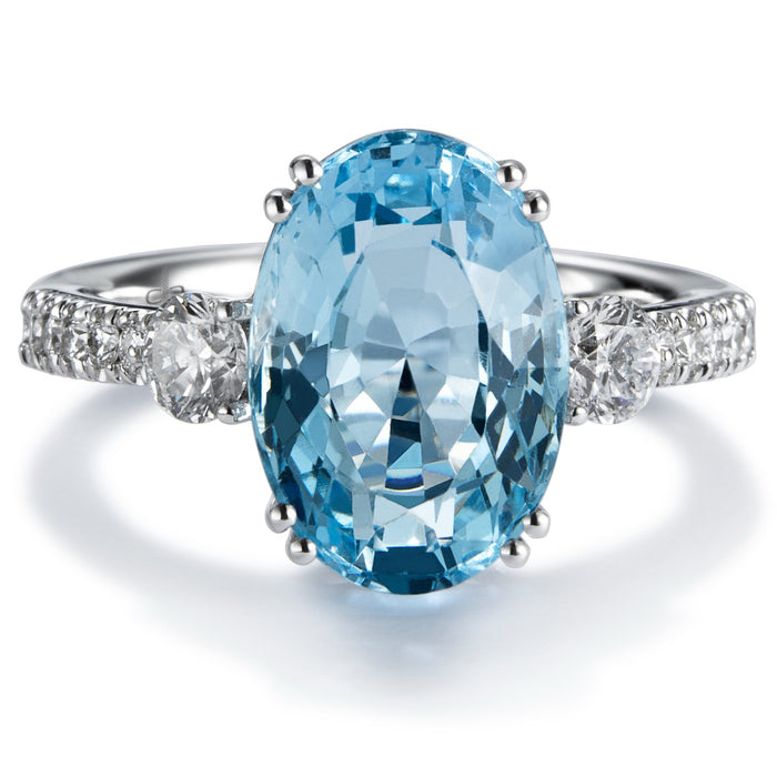 Sortija-oro-blanco-aguamarina-oval-diamantes - Ref J5243SB_Chocrón Joyeros
