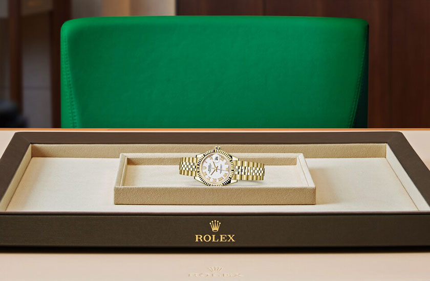 Presentación reloj Rolex Lady-Datejust oro amarillo y esfera blanca en Chocrón Joyeros